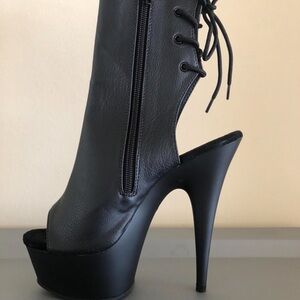 Hustler Hollywood Black Peep-Toe Platform dance intimate Heels